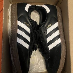 Adidas Sambas